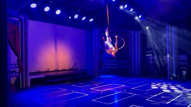 Aerial solo Performance