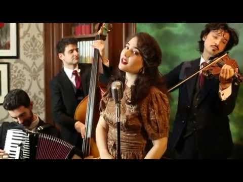 https://www.youtube.com/watch?v=-hU_X6Vr1MY&ab_channel=AvalonJazzBand