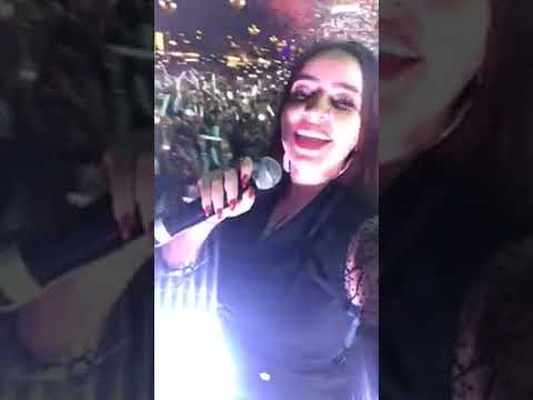 Amina Mansour Hosting -4