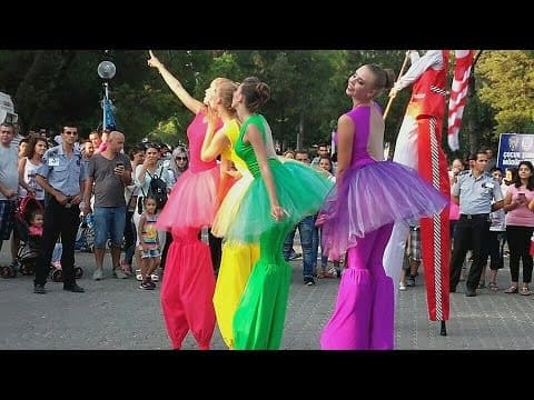 stilt walkers LIUAMANOV-SHOV - walking carnival
