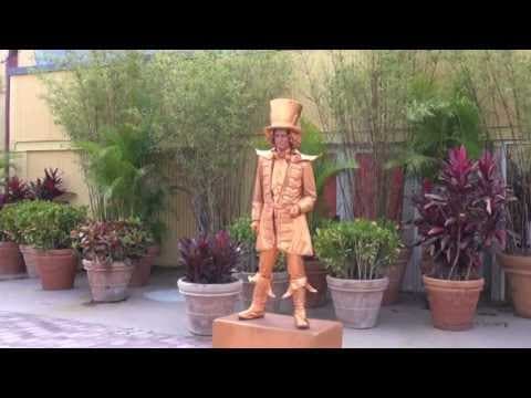 Living Statue Entertains Guests