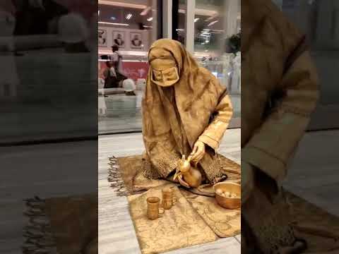 Living Statue