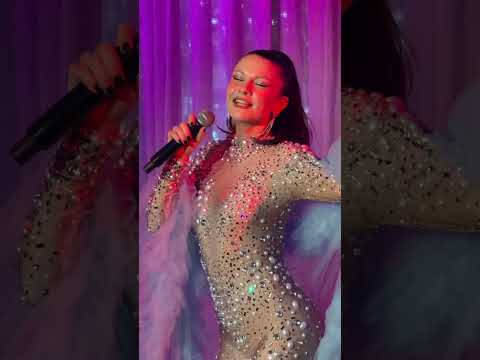 Solo dinner show