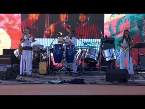 LATINO BAND FORMULA ONE ABU DHABI