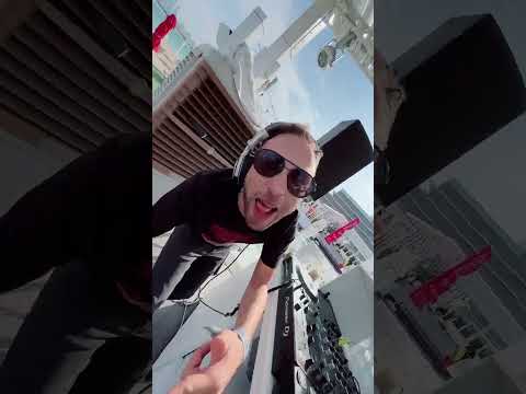 Gypsy Blasting at Fluid Beach Club - The8 Hotel Jumeirah
