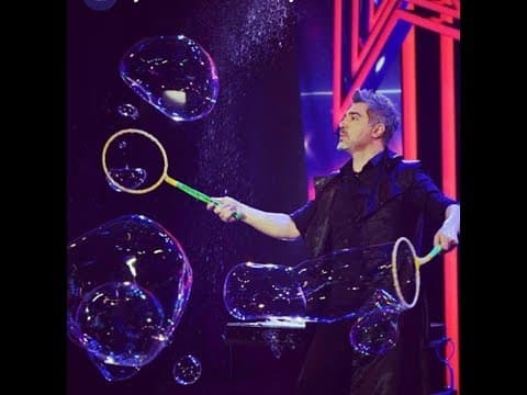 Yetenek Sizsiniz Türkiye'de Bubble Show ile Burhan Öztoprak