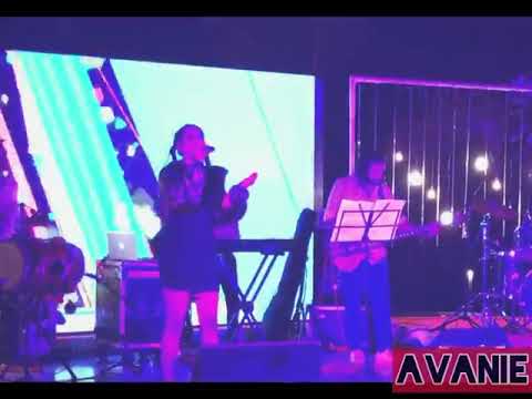 Dil Diyan Gallan - Avanie Joshi live