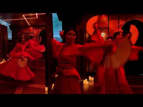 Chinese Red Fan Dance