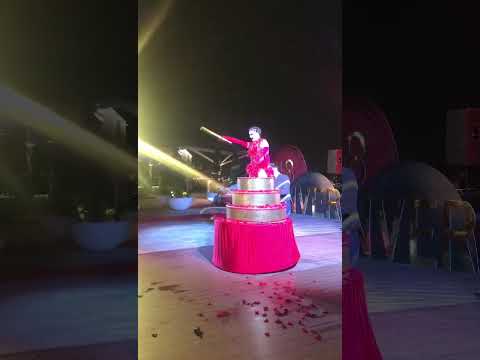 Cake Surprise show