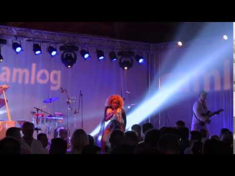 Yanela Brooks sings HIGH WAY TO HELL ,VALENCIA, 27 JUNIO 2014