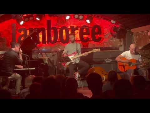 From the road Romero y Rodrigo Jesu hope live in Barcelona