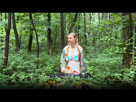 Dj set in forest 🌲🌳