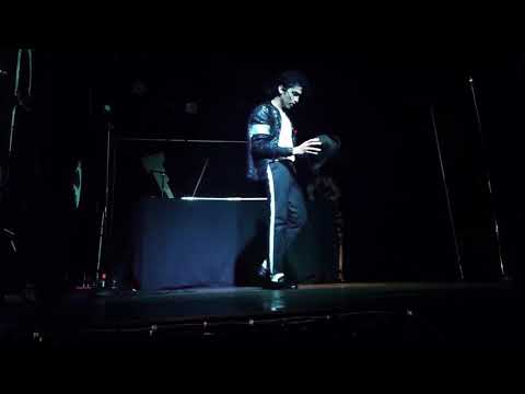 Michael Lite performs Billie Jean