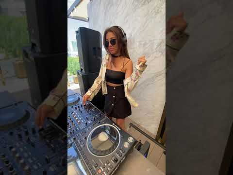 Dj Ronika