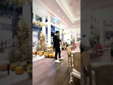 Sax in the restaurant