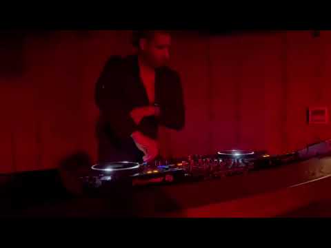 dj face oman 6