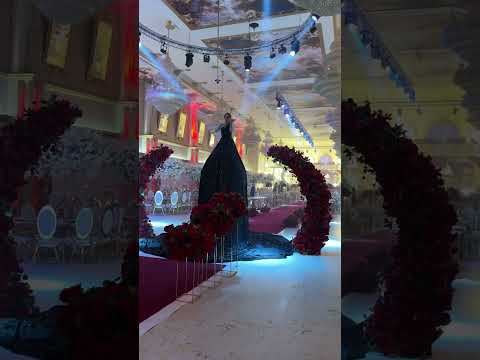 Perform gigant dress