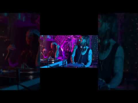 Groovy Gardens w/ Savage