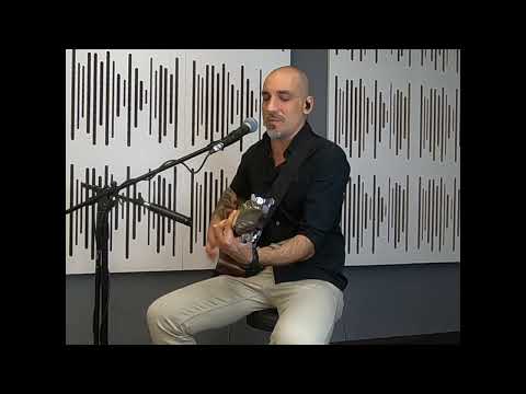 Guitar/Vocals