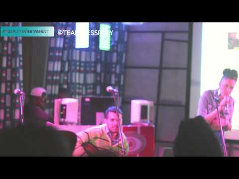 Live Performance with Razor
