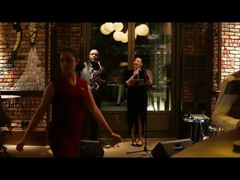 MR & MRS live at Broadway, Emirates Palace