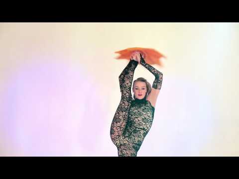 Nataliia Leuta ! circus carpets !contortionist !