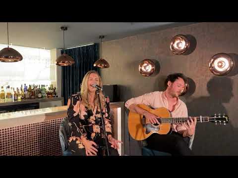 LucySingsLondon - Acoustic Duo