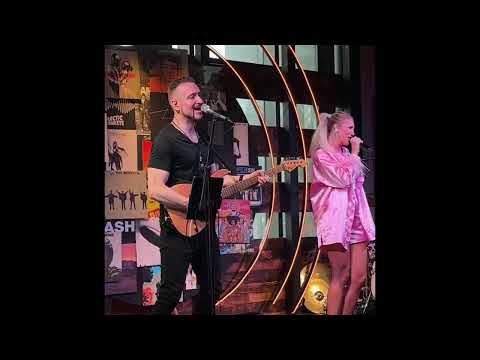 TRIO LIVE