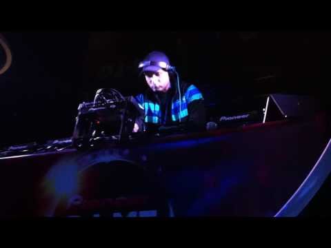 Pioneer DJ SHENON MENDIS