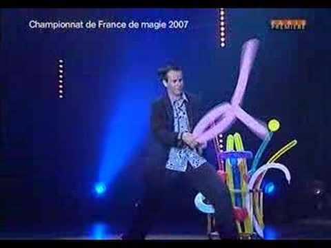 Balloons visual act - French TV