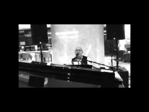 Joe Traversa "Yesterday Once More" by The Carpenters - Sheraton Hotel Zhengzhou - China