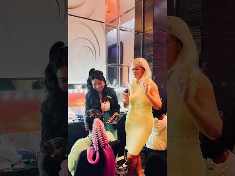 Junior Fashion Week - BTS - Presenter