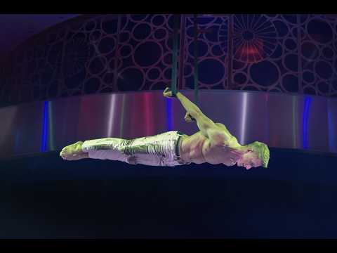 Aerial straps solo