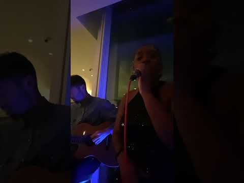 Duo (Singer & Guiter