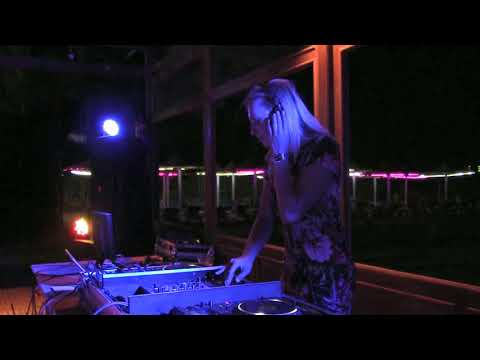 Dj Nicol3 Live from stage underground