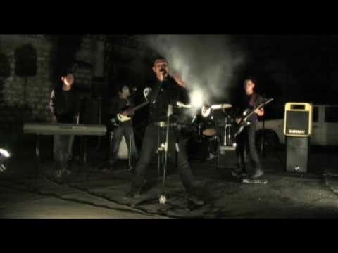 Song name: Gulo  Band: Helga (philippines based) Mu as former vocalist