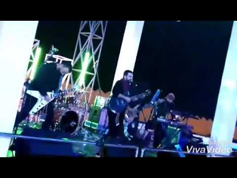 how to play with the live band