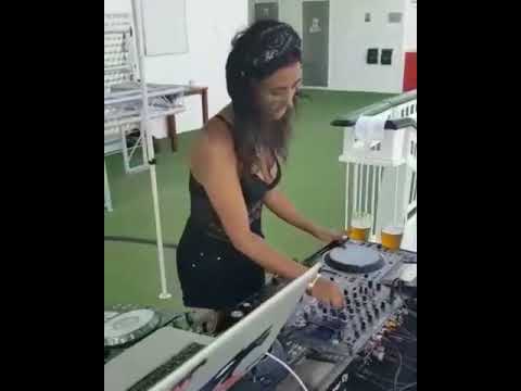 dj xue 5