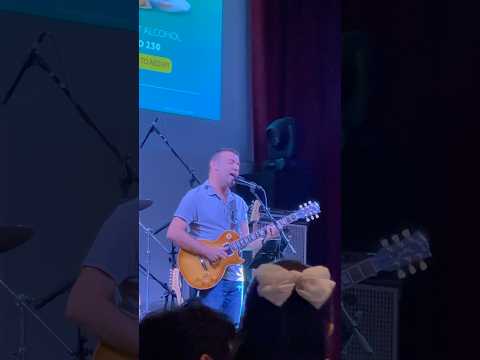 Guitarist & Singer