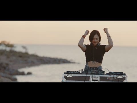 ARINA aka Adriana Ray LIVE/ Issuk KUl lake
