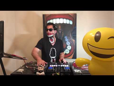 Mixing 5 songs in 30 seconds!
