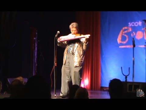 Perry Rocks Boobie Trap Hollywood & Spanks his Keytar