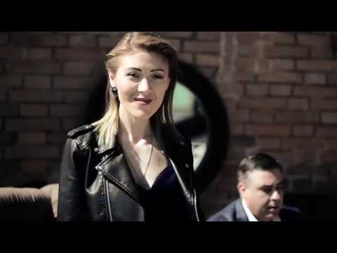Pauline lounge music