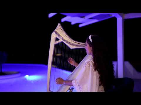 Harp in Santorini