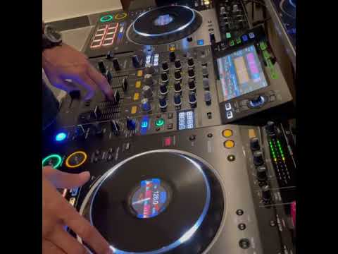 dj mooo