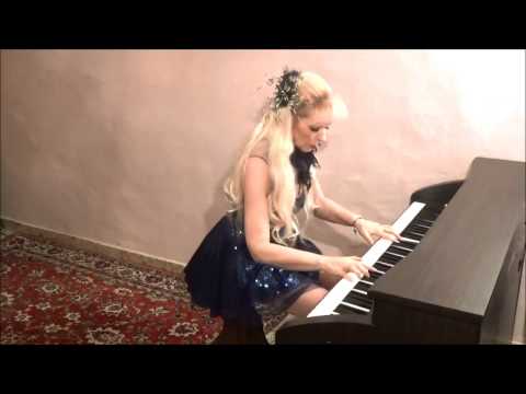 Simonetta Longo Playing ABBA MEDLEY