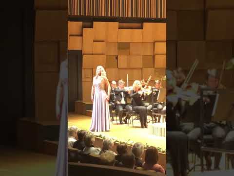 Bettina Schweiger - “Grüß dich Gott du liebes Nesterl“