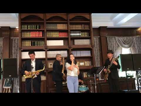 Nura with live band - someone who watch over me