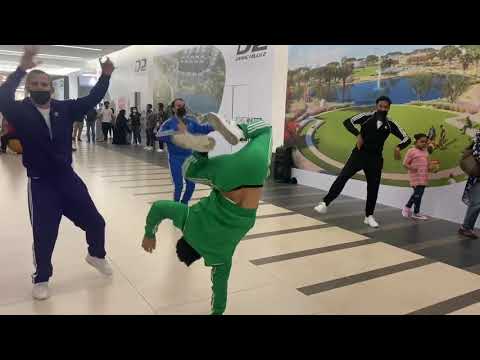 Breakdancing Flashmob