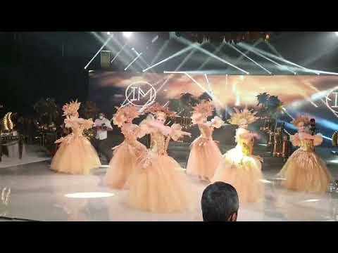 Golden Leaves Show